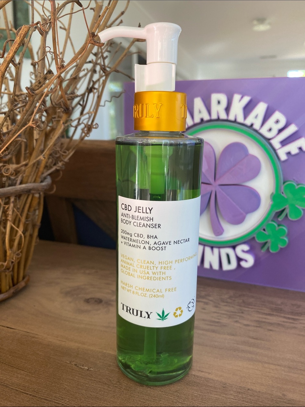 TRULY CBD Jelly Anti-Blemish Body Cleanser